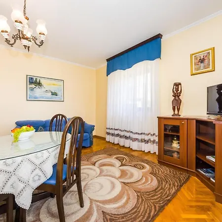 Appartement Stana *