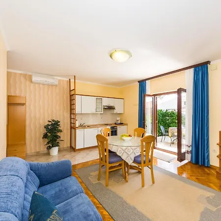 Appartement Stana *